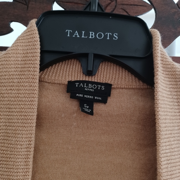 Talbot's women's flyaway cardigan. Pure merino wool. Oatmeal color. Petite small - Picture 3 of 4